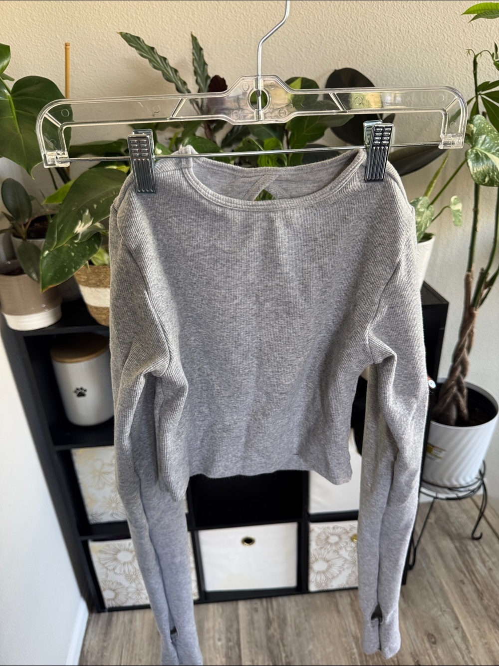 Gray Ribbed Long-Sleeve backless Slim Fit Tee
